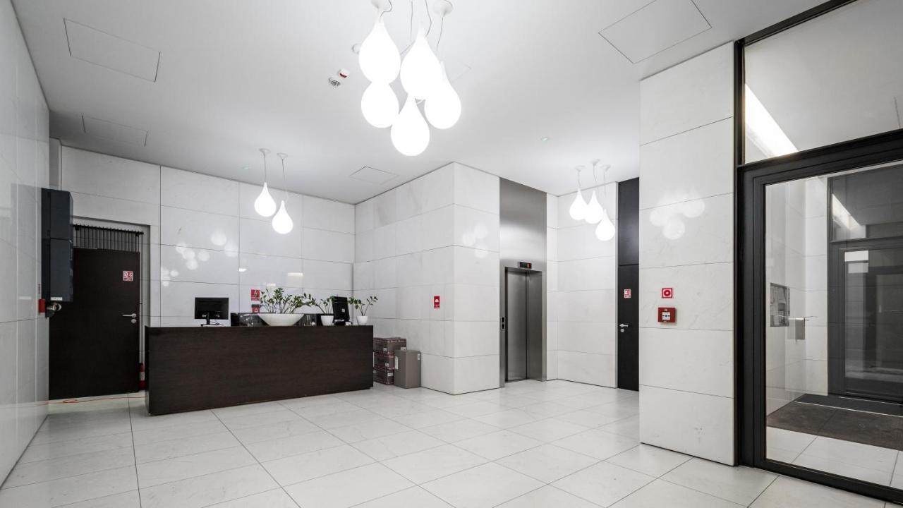 Apartamenty Sun & Snow 19 Dzielnica With Free Parking Warsawa Bagian luar foto