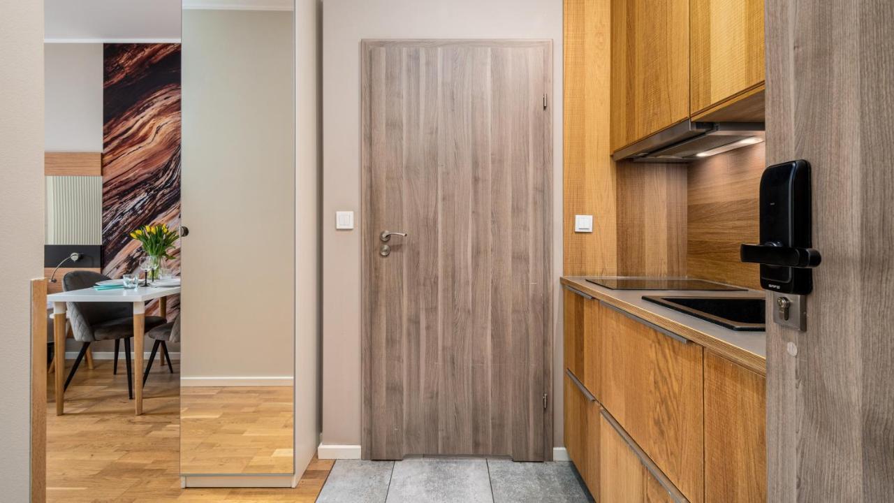 Apartamenty Sun & Snow 19 Dzielnica With Free Parking Warsawa Bagian luar foto